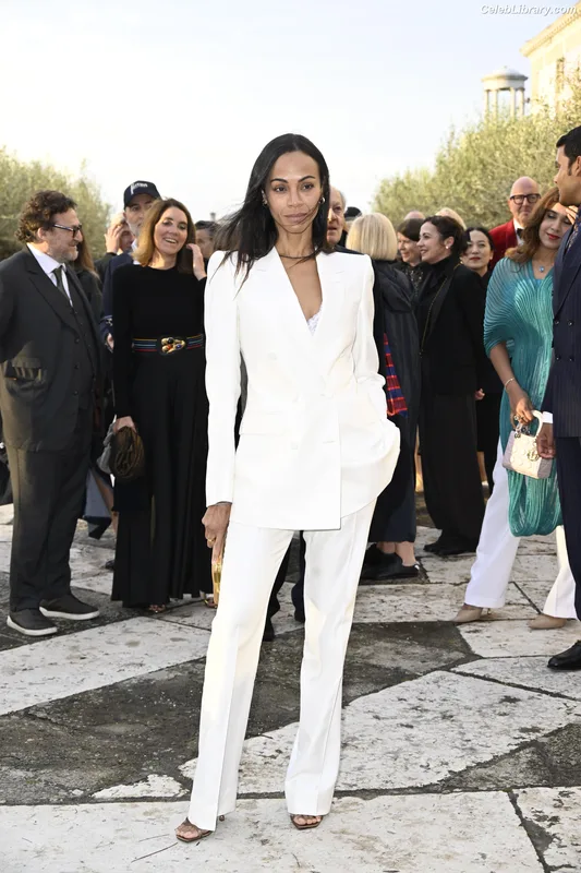 Zoe Saldana photo 21 of 868