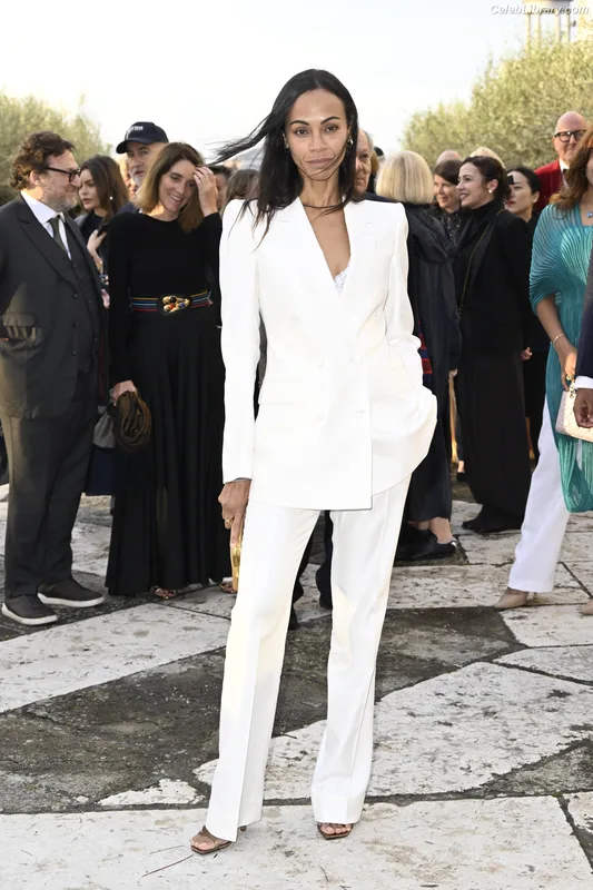 Zoe Saldana photo 22 of 868
