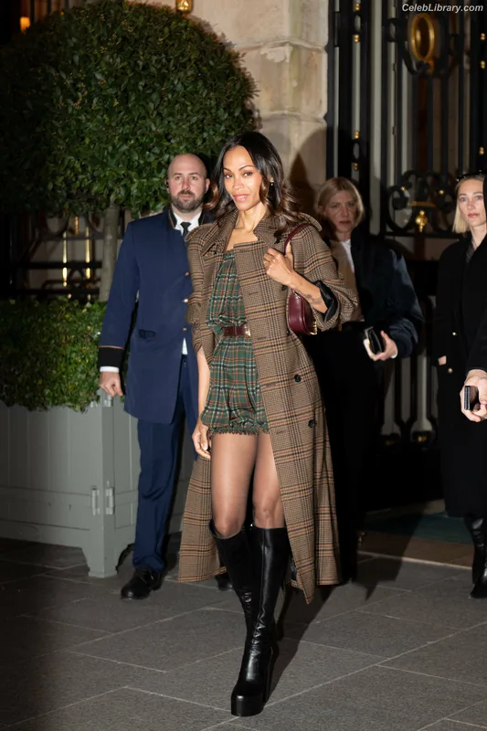 Zoe Saldana photo 6 of 868