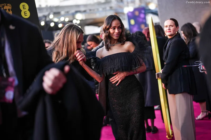 Zoe Saldana photo 4 of 868