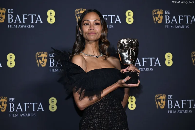 Zoe Saldana photo 5 of 868