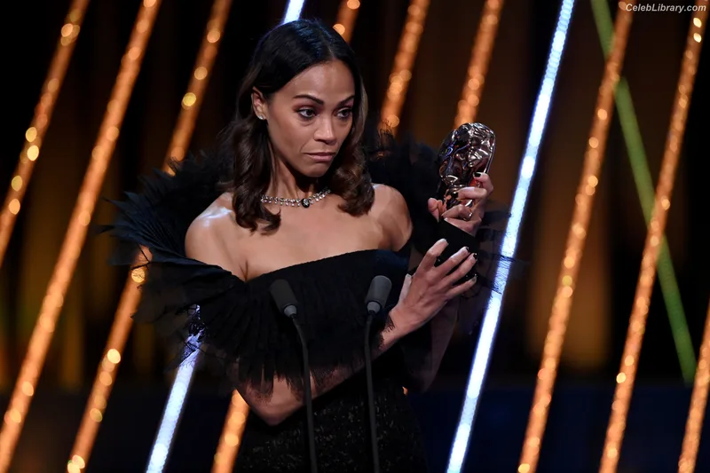 Zoe Saldana photo 6 of 868