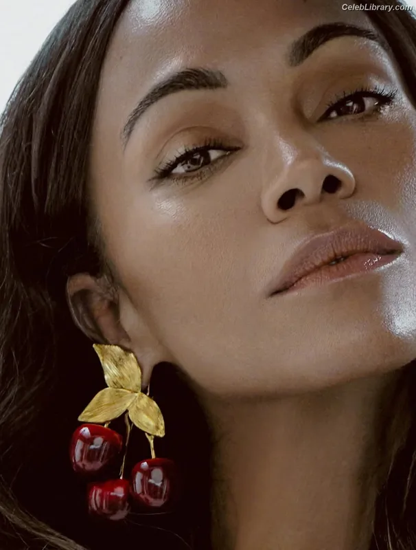 Zoe Saldana photo 18 of 868