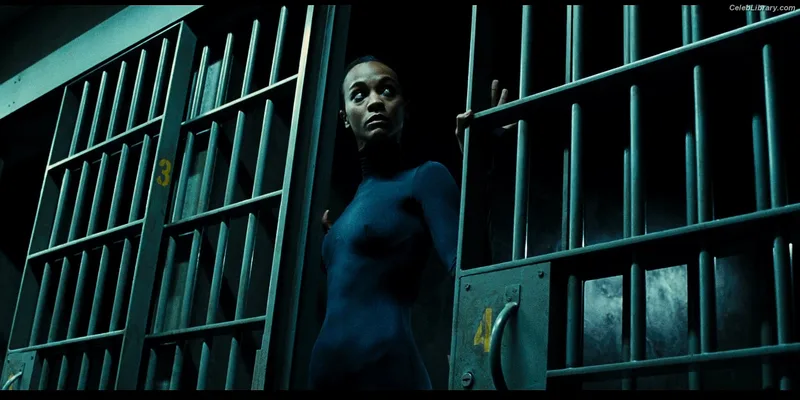 Zoe Saldana photo 1 of 868
