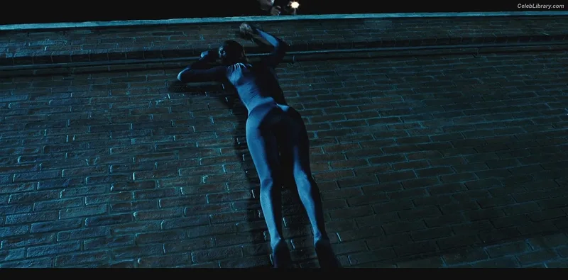 Zoe Saldana photo 2 of 868