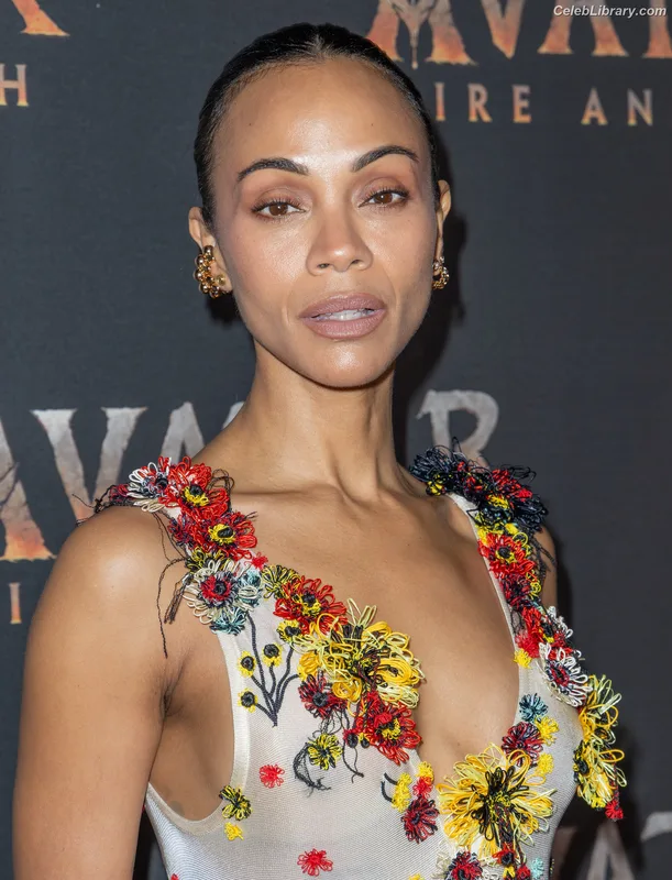 Zoe Saldana photo 16 of 868