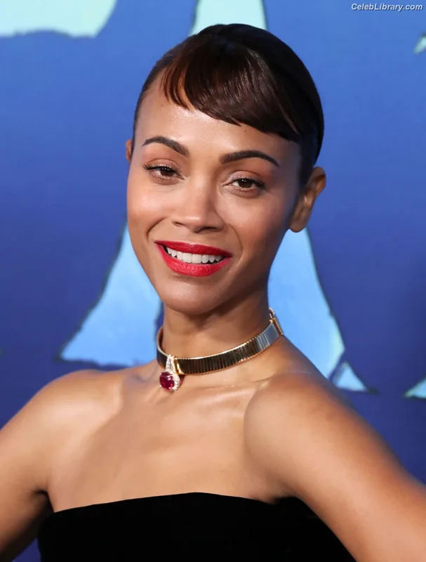 Zoe Saldana photo 9 of 868
