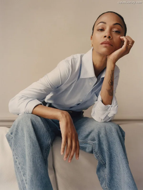 Zoe Saldana photo 2 of 868