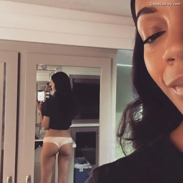 Zoe Saldana photo 12 of 868