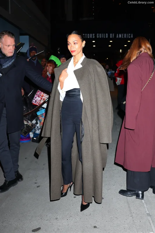 Zoe Saldana photo 12 of 868