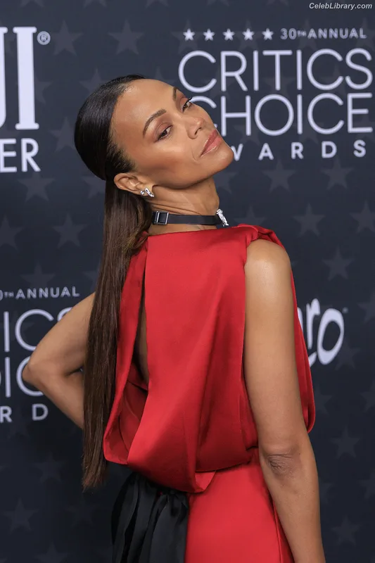 Zoe Saldana photo 21 of 868