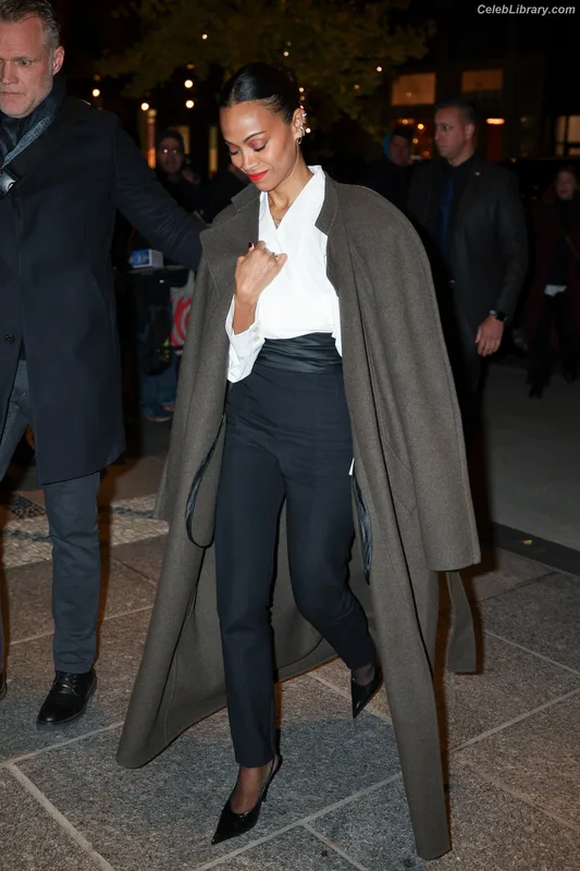 Zoe Saldana photo 16 of 868
