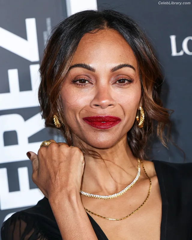 Zoe Saldana photo 8 of 868