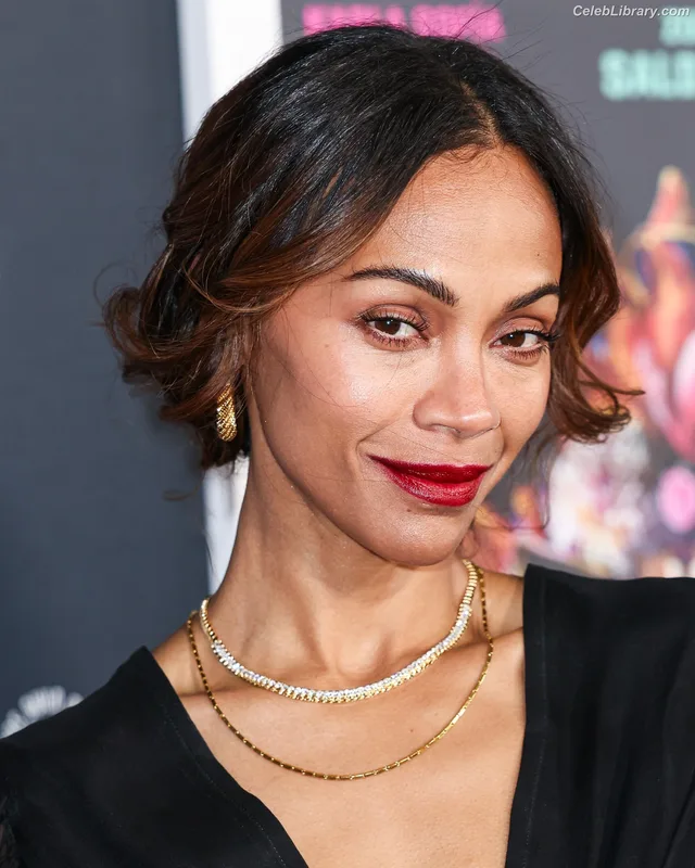 Zoe Saldana photo 18 of 868