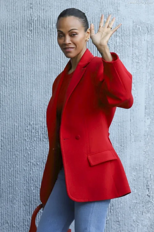 Zoe Saldana photo 12 of 868