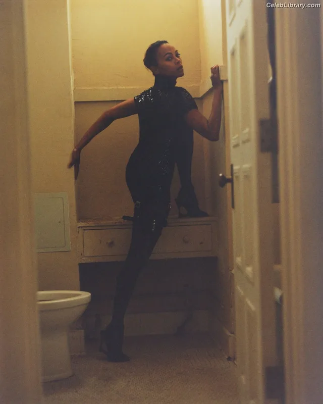 Zoe Saldana photo 4 of 868