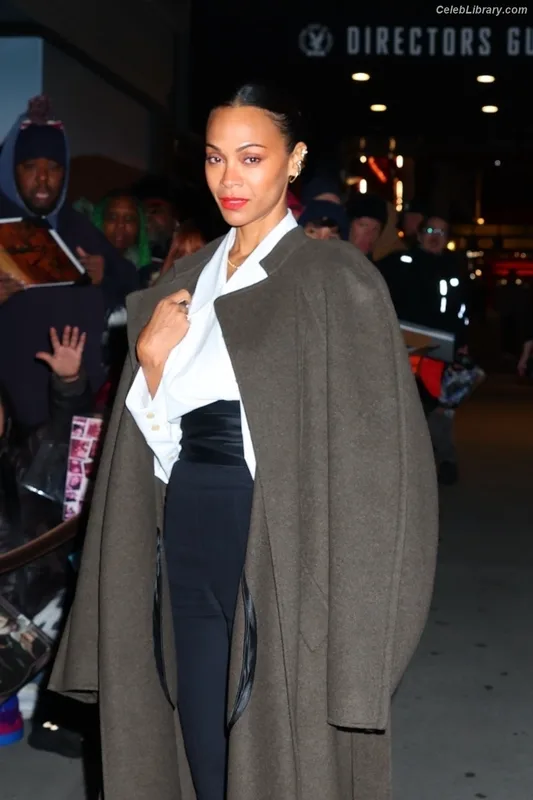 Zoe Saldana photo 12 of 868