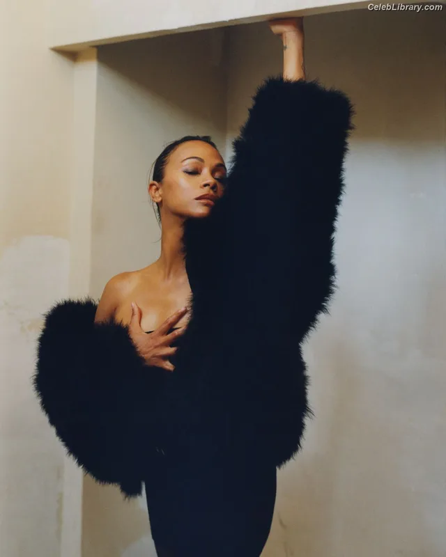 Zoe Saldana photo 19 of 868