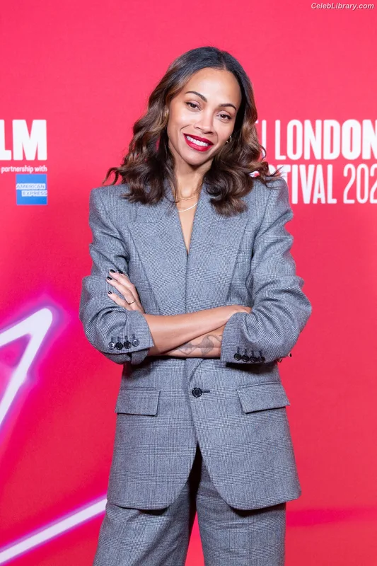 Zoe Saldana photo 6 of 868