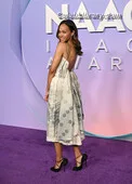 Zoe Saldana photo 7 of 868