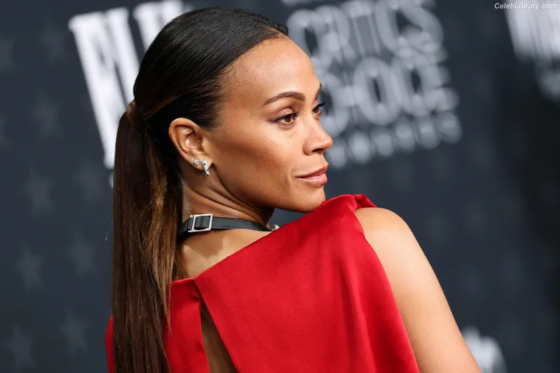 Zoe Saldana photo 18 of 868