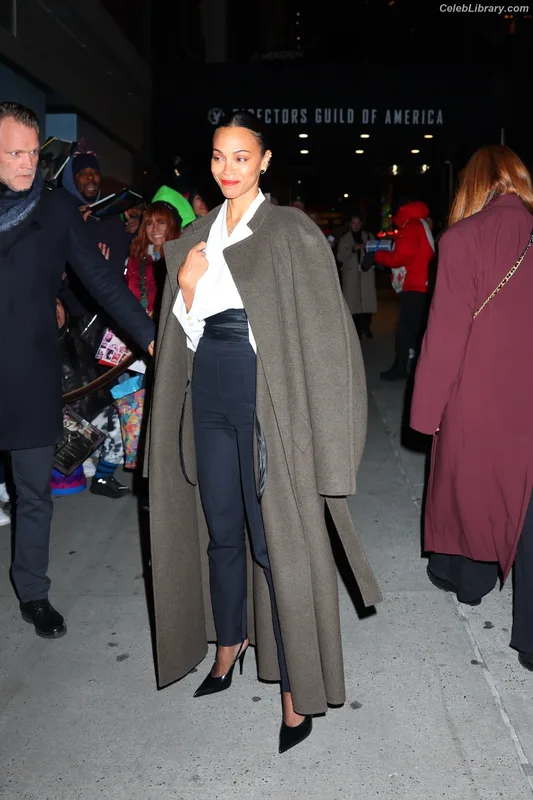 Zoe Saldana photo 19 of 868