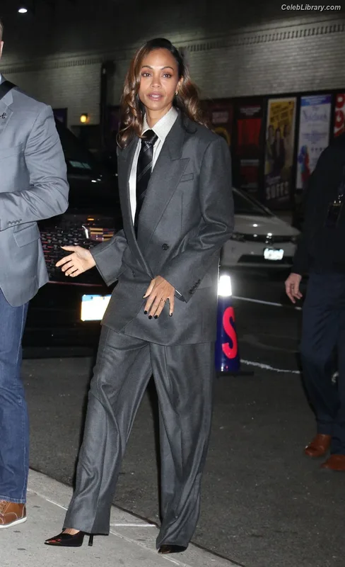 Zoe Saldana photo 14 of 868