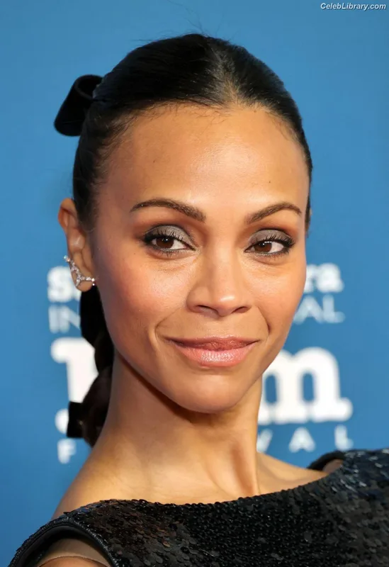 Zoe Saldana photo 15 of 868
