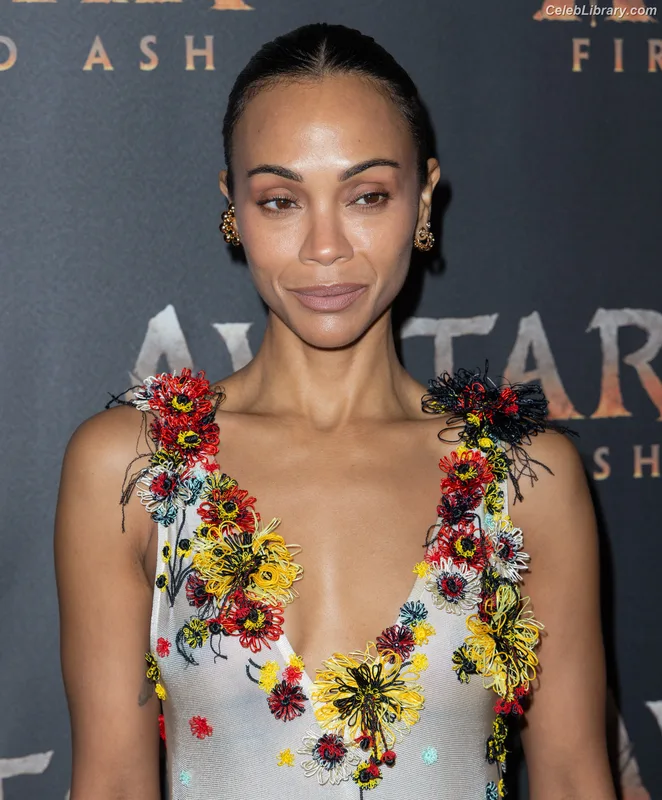 Zoe Saldana photo 20 of 868
