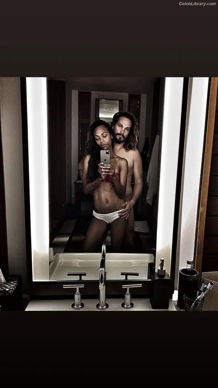 Zoe Saldana photo 24 of 868