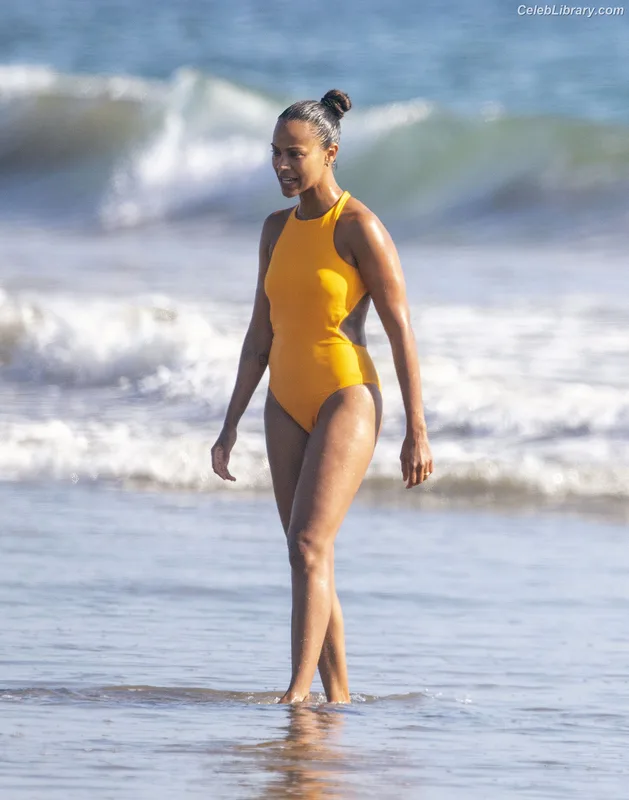 Zoe Saldana photo 16 of 868