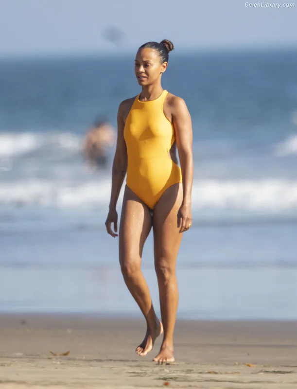 Zoe Saldana photo 18 of 868