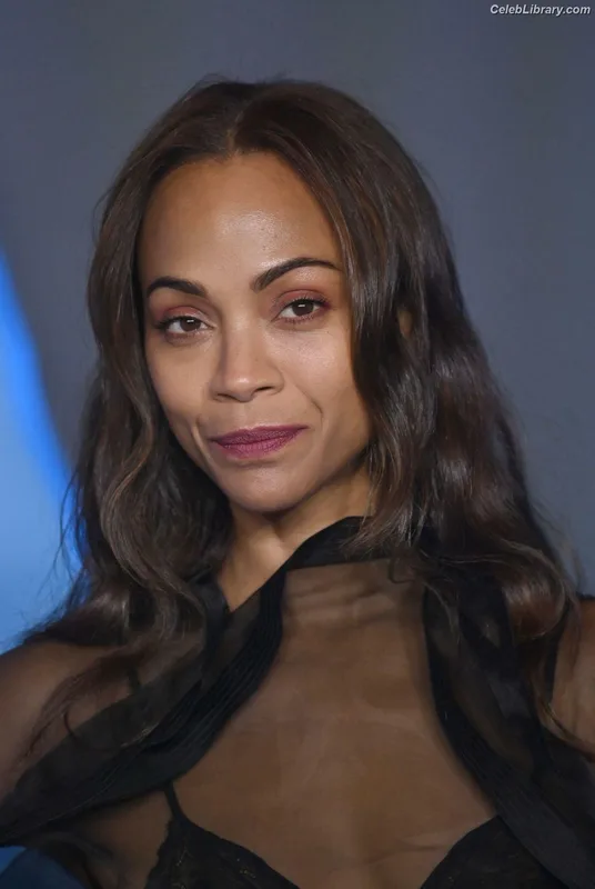 Zoe Saldana photo 1 of 868