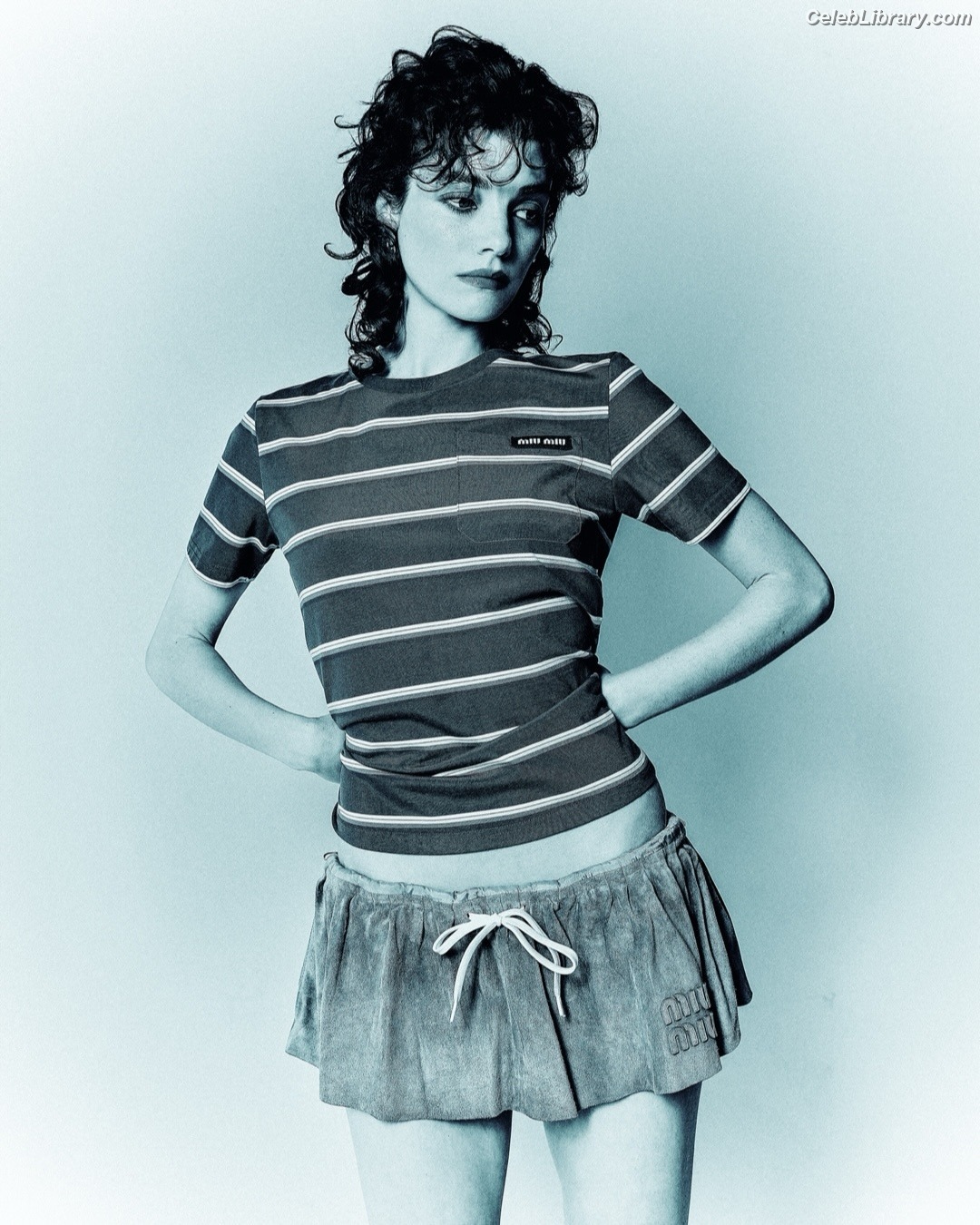 Zoe Steiner photo 21 of 46