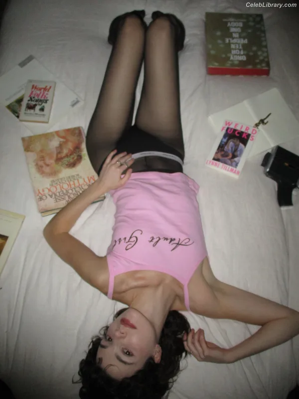 Zoe Steiner photo 12 of 46