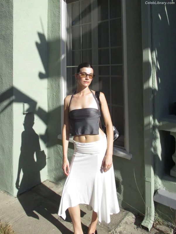 Zoe Steiner photo 19 of 46