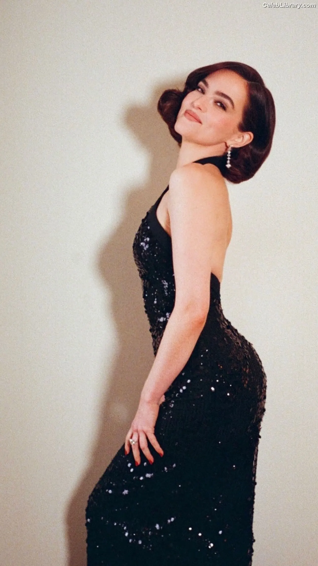 Zoey Deutch photo 11 of 1463