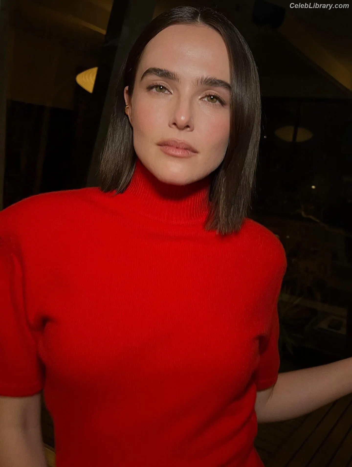 Zoey Deutch photo 23 of 1463