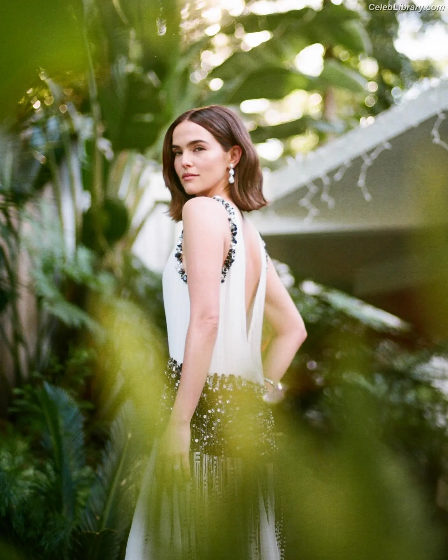 Zoey Deutch photo 3 of 1463