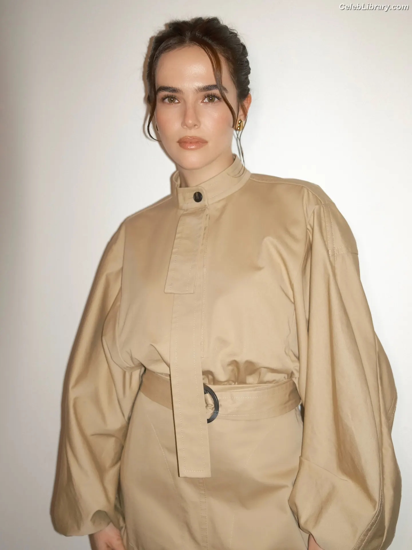 Zoey Deutch photo 7 of 1463
