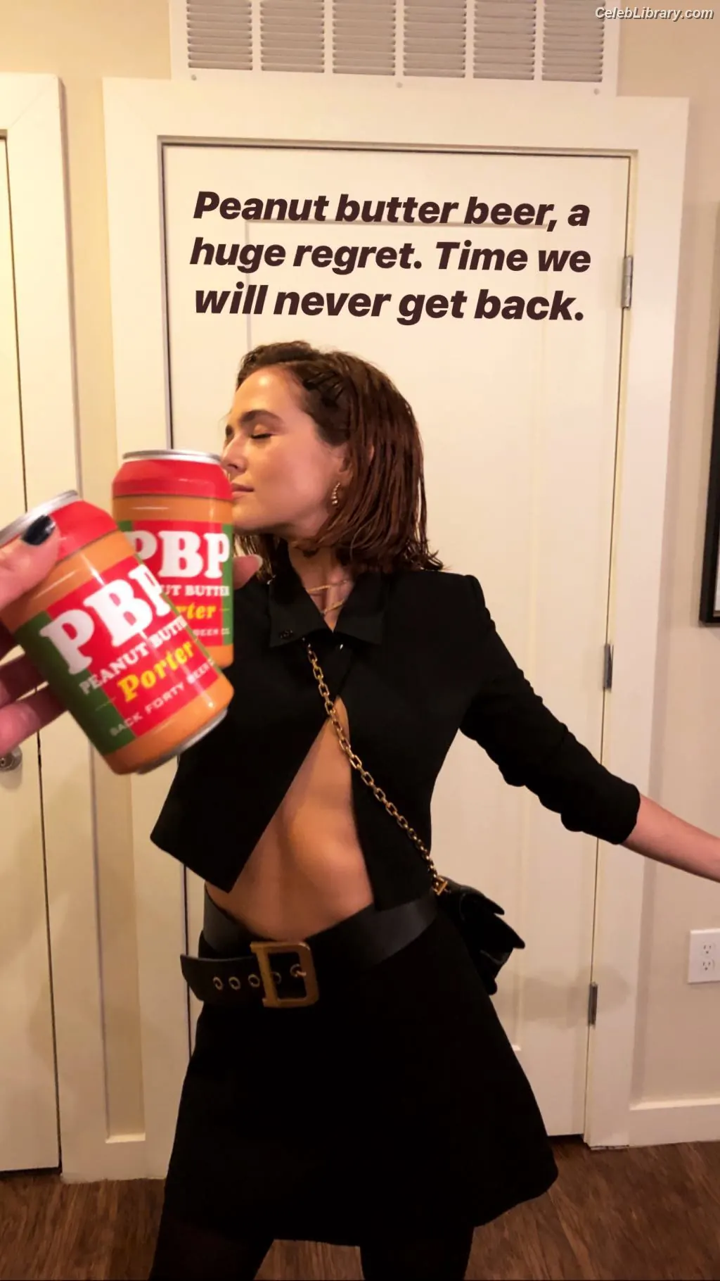 Zoey Deutch photo 2 of 1463