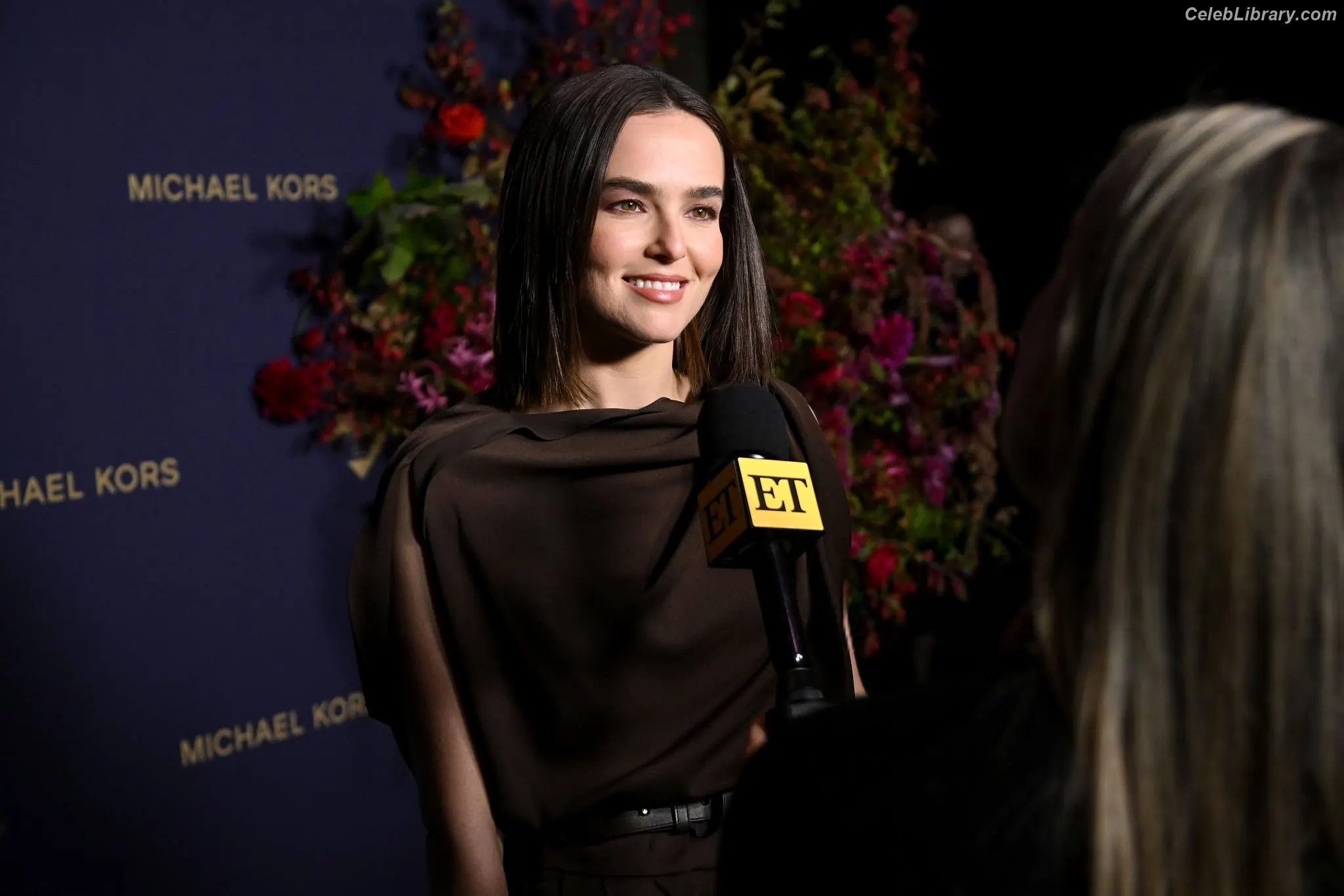 Zoey Deutch photo 2 of 1463