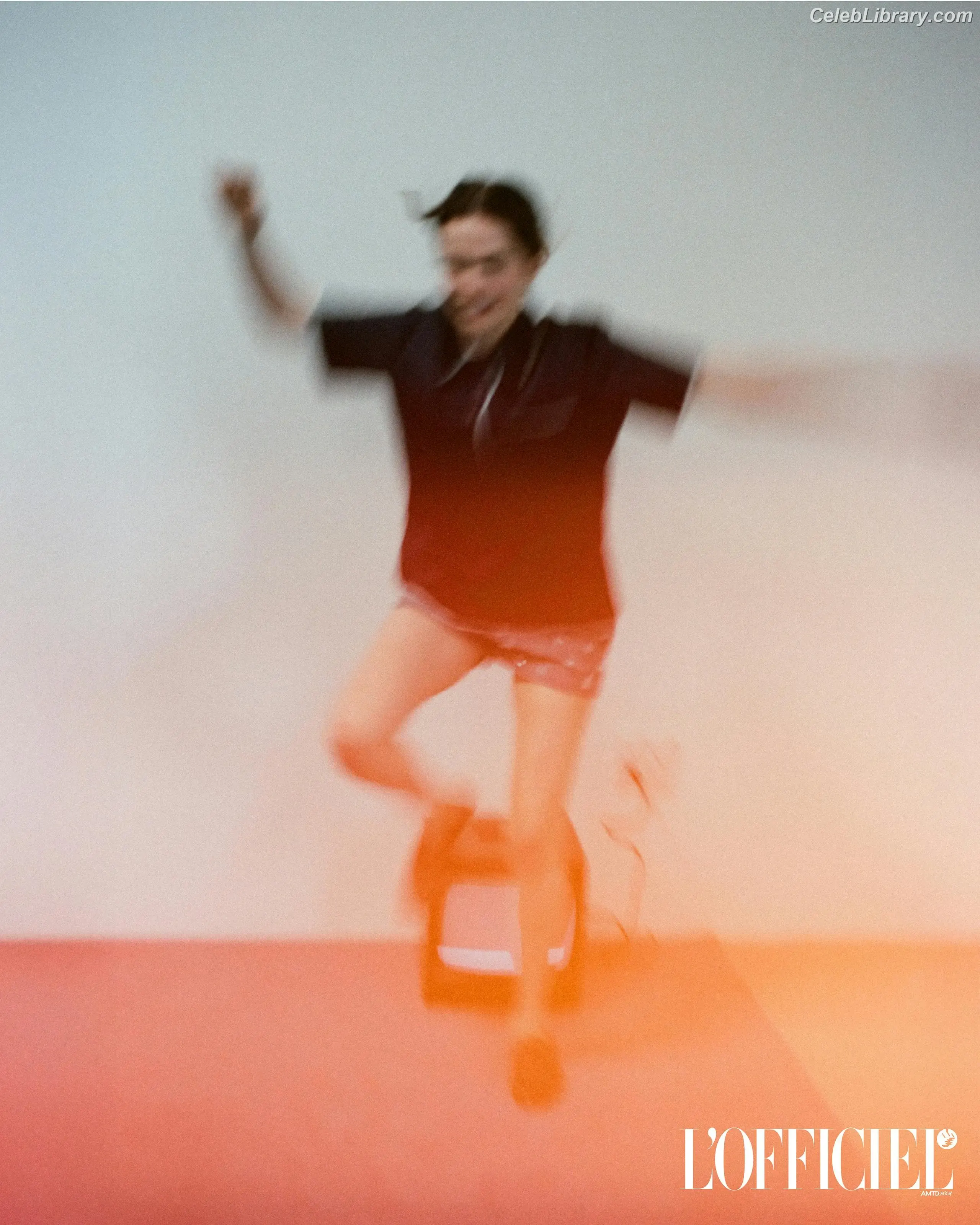 Zoey Deutch photo 21 of 1463