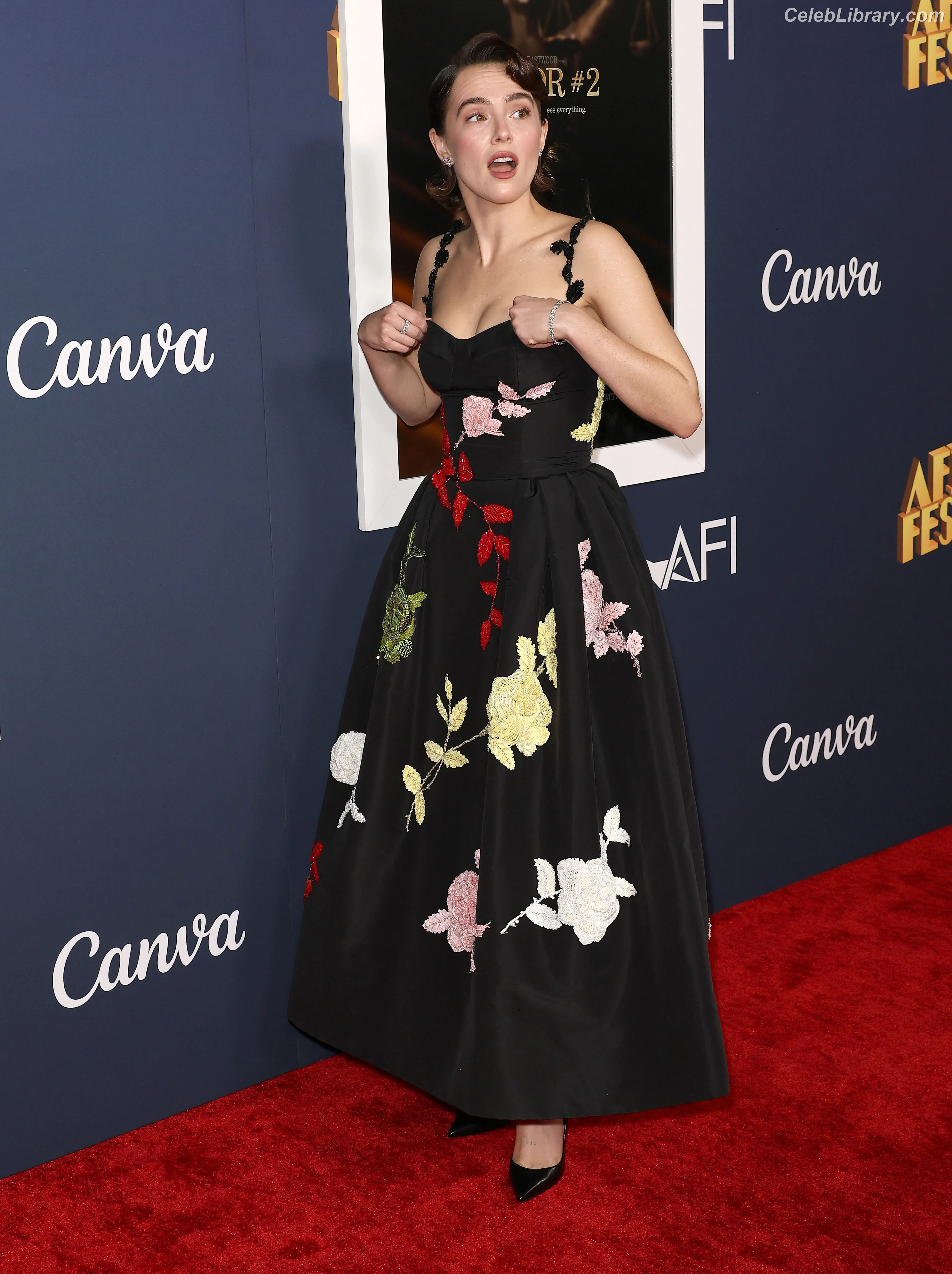 Zoey Deutch photo 14 of 1463