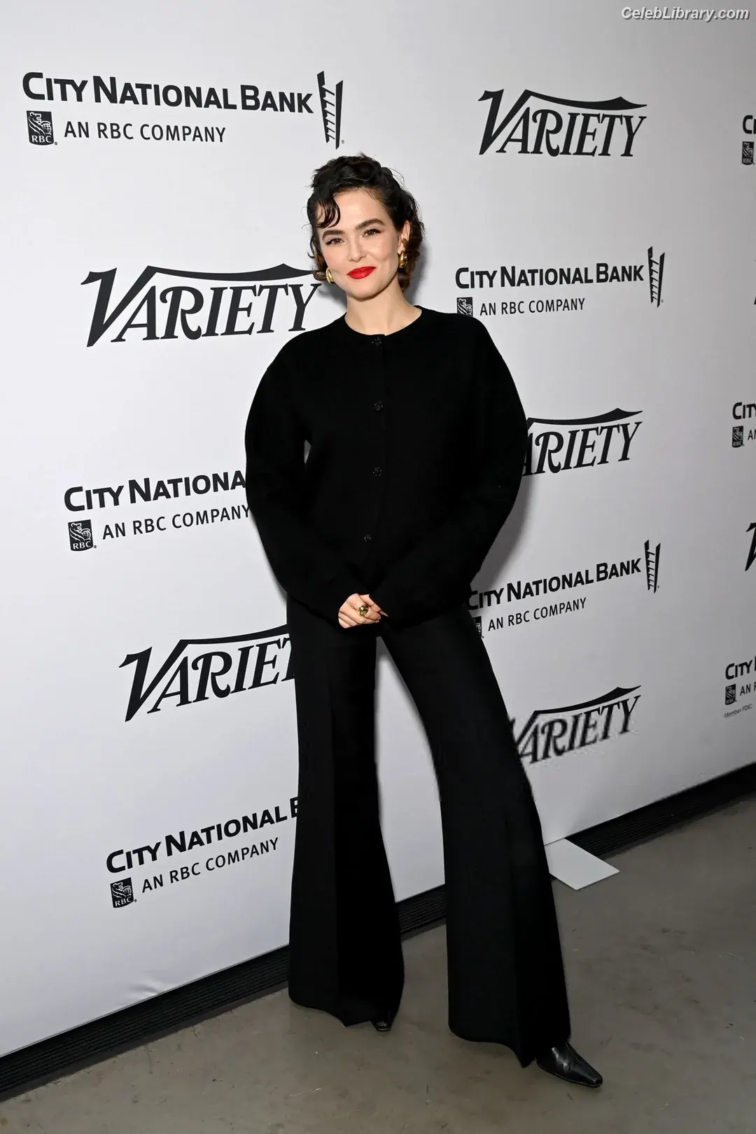 Zoey Deutch photo 2 of 1463
