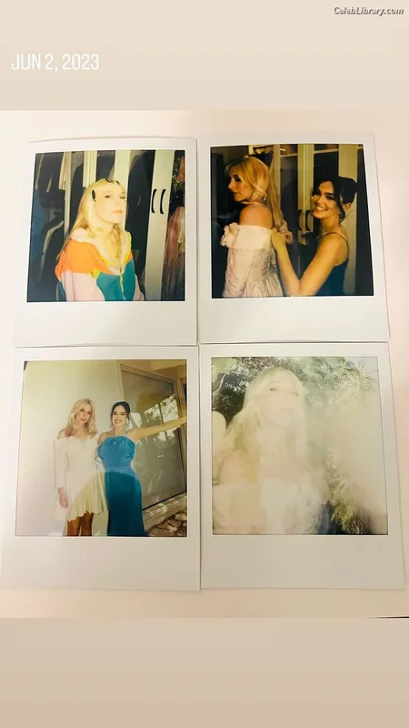 Zoey Deutch photo 19 of 1461