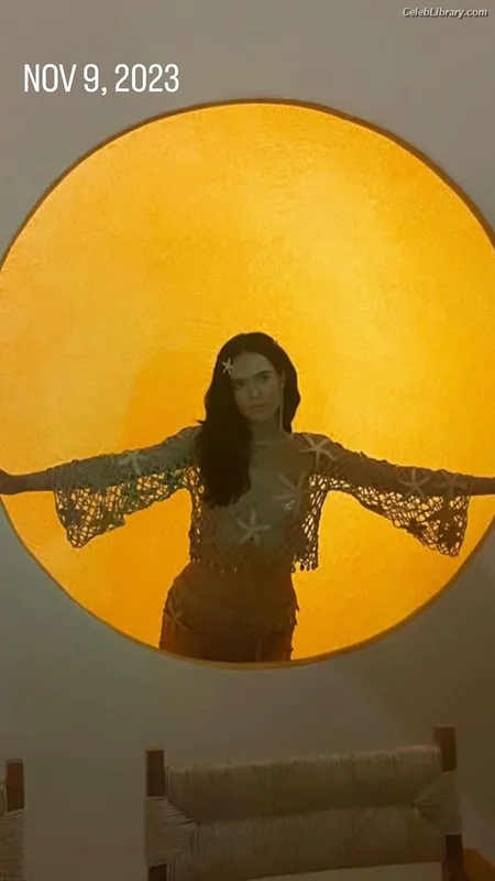 Zoey Deutch photo 3 of 1461