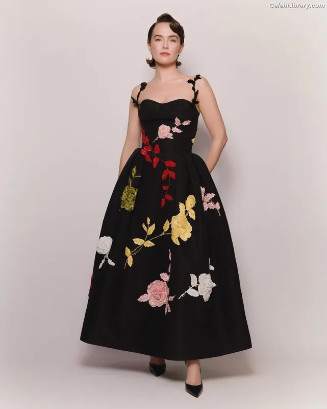 Zoey Deutch photo 8 of 1461