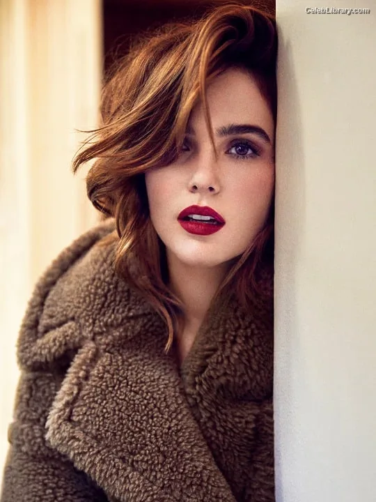 Zoey Deutch photo 24 of 1461