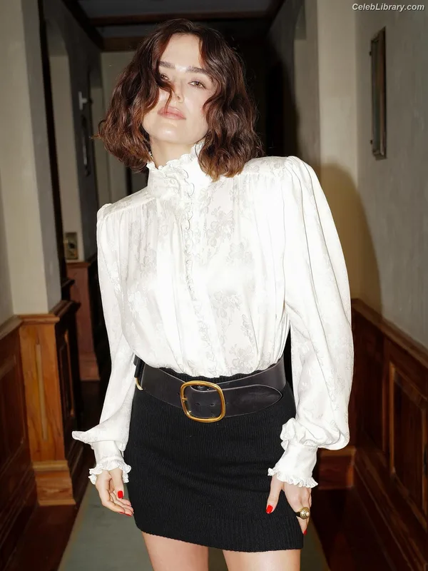 Zoey Deutch photo 20 of 1461